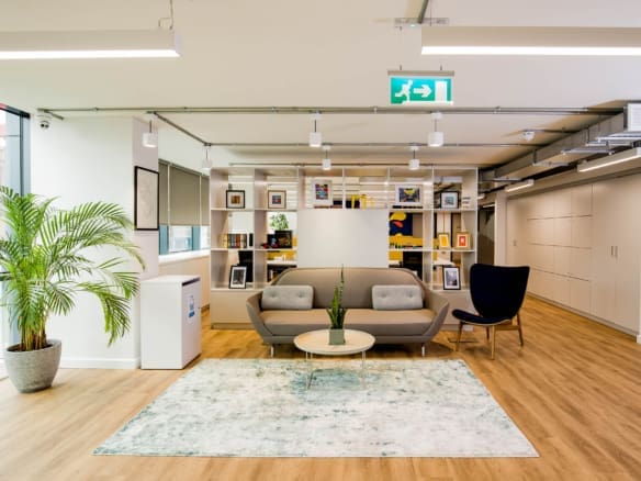 Office space to rent in Belfast at clockwise River House, 48-60 High Street, Belfast, BT1 2BE