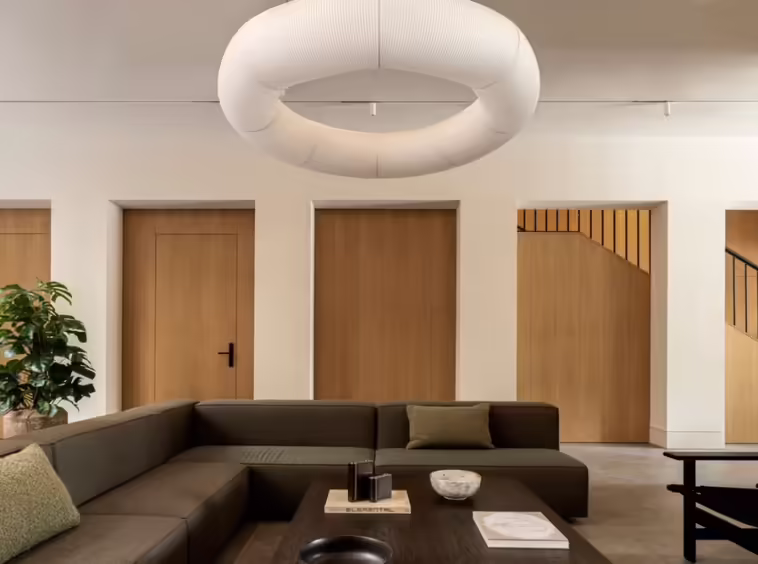 Fora Linden Palais, Unter den Linden 40, 10117 Berlin
