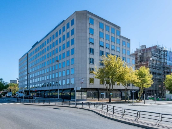 Stop & Work (IWG) 1 Rue Georges Stephenson Montigny-le-Bretonneux