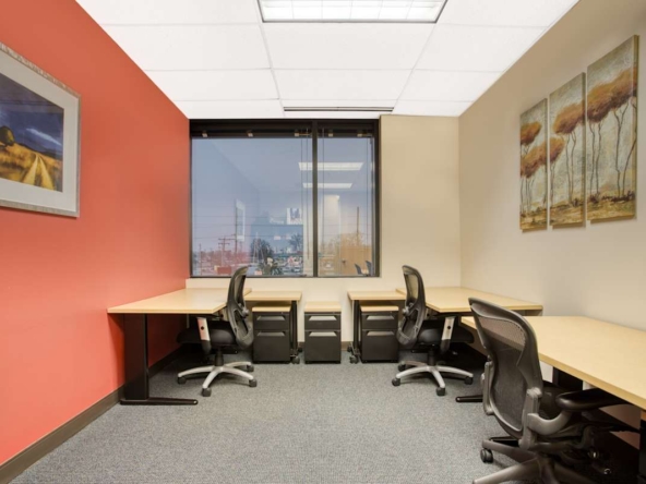Regus (IWG) 100 Chesterfield Business Parkway Chesterfield