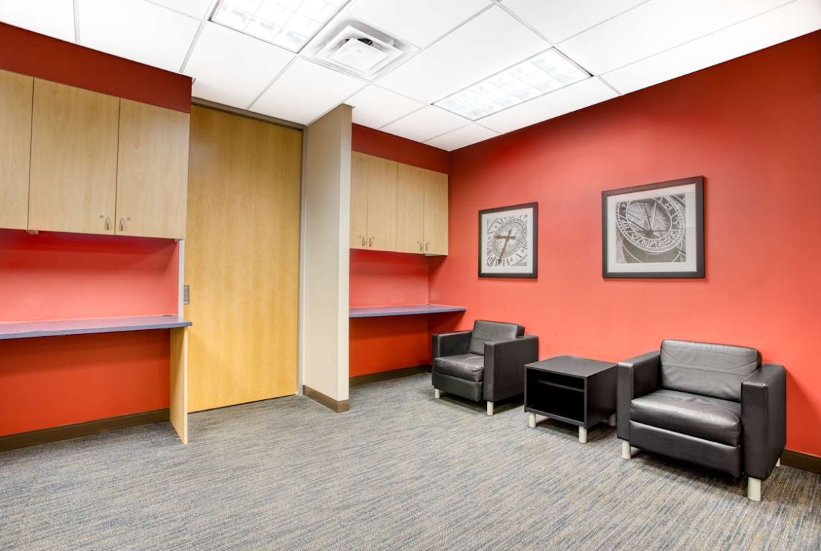 Regus (IWG) 100 Chesterfield Business Parkway Chesterfield