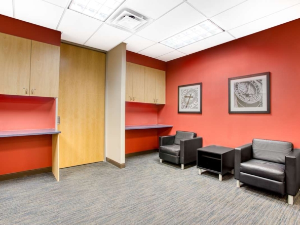 Regus (IWG) 100 Chesterfield Business Parkway Chesterfield