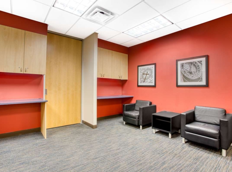 Regus (IWG) 100 Chesterfield Business Parkway Chesterfield