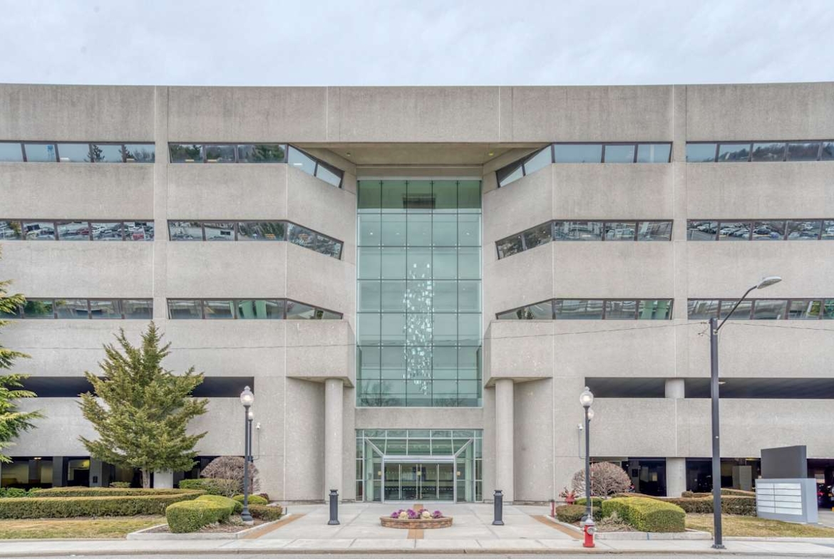 Regus (IWG) 100 Duffy Avenue Hicksville