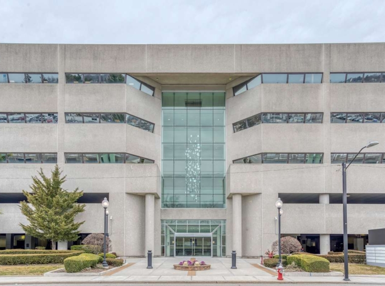 Regus (IWG) 100 Duffy Avenue Hicksville