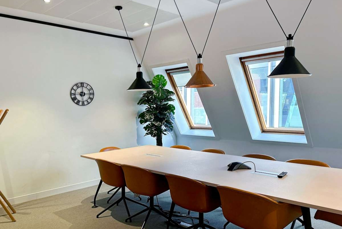 Spaces (IWG) 100 West George Street Glasgow