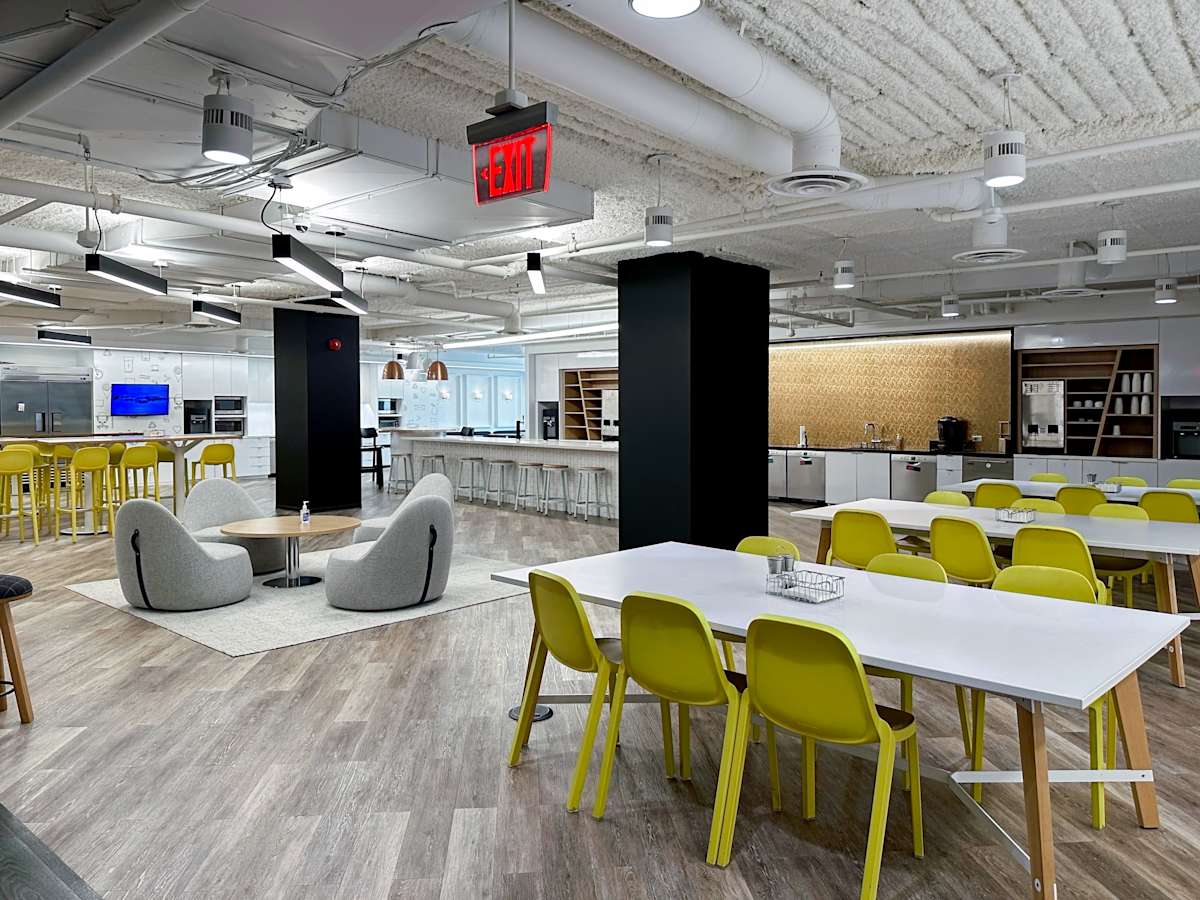 Spaces (IWG) 1015 15th Street Washington