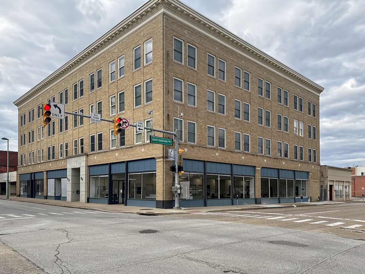 1038 Quarrier St Charleston HQ (IWG) 1038 Quarrier St Charleston
