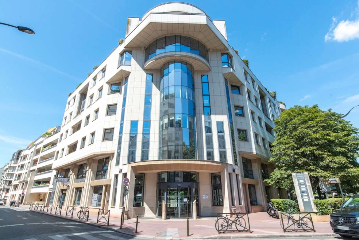 HQ (IWG) 105 Rue Anatole France Levallois-Perret