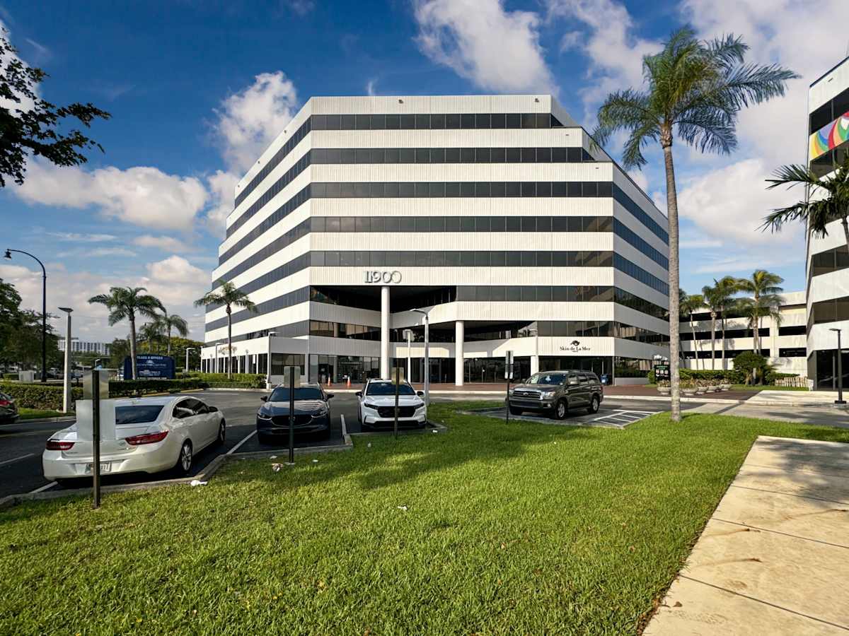 Spaces (IWG) 11900 Biscayne Blvd North Miami