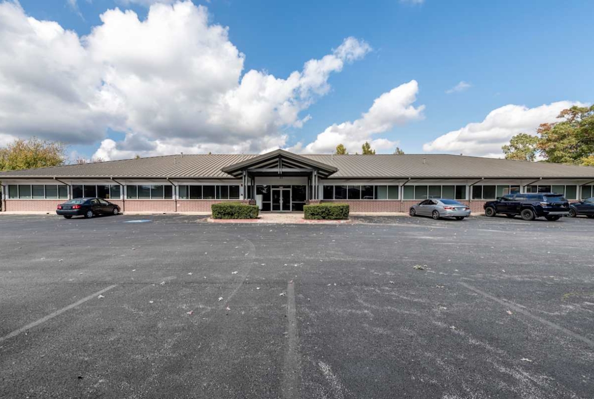 Regus (IWG) 1202 NE McClain Road Bentonville