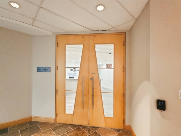 Regus (IWG) 125 Commerce Valley Drive W Markham