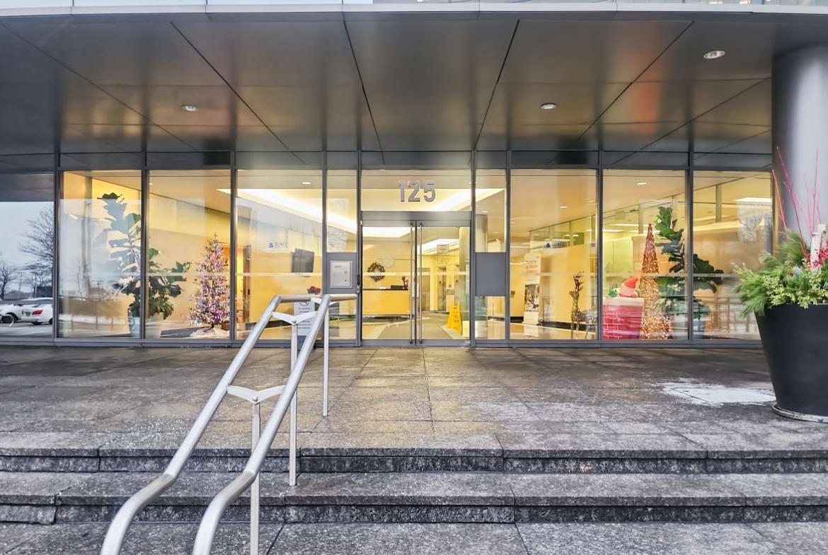 Regus (IWG) 125 Commerce Valley Drive W Markham