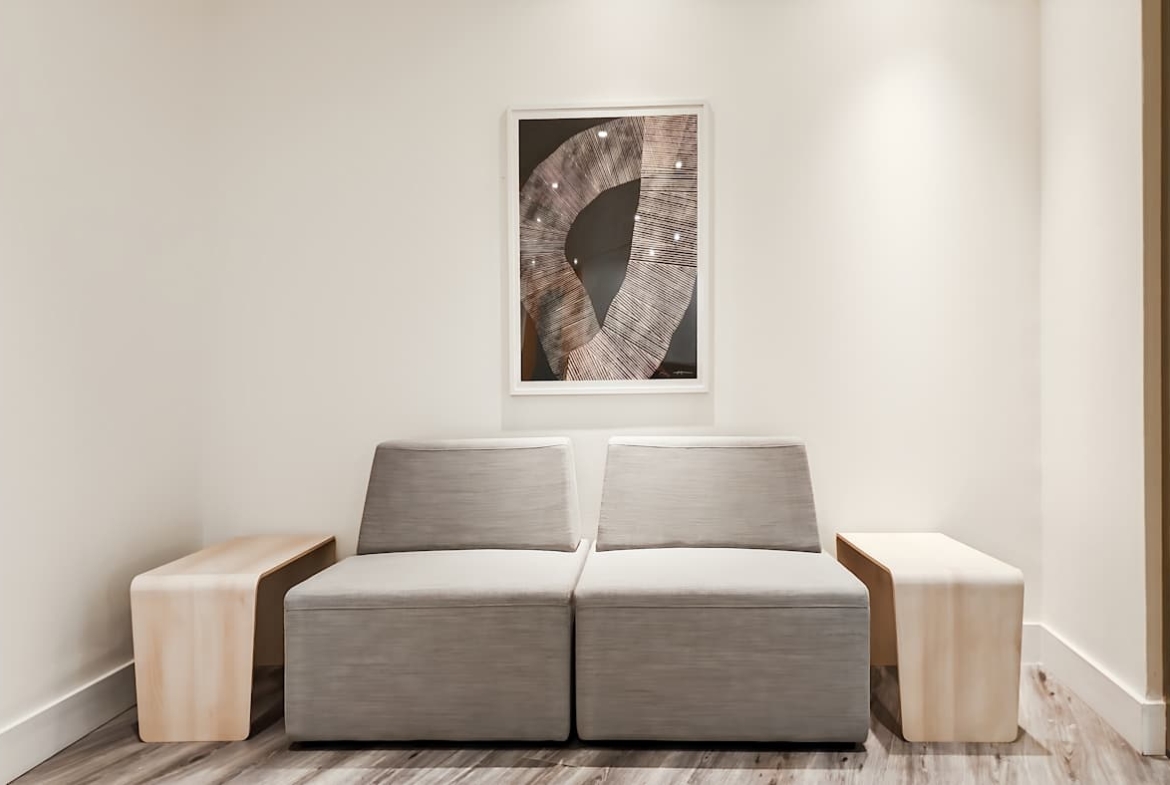 Regus (IWG) 125 Commerce Valley Drive W Markham