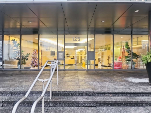 Regus (IWG) 125 Commerce Valley Drive W Markham