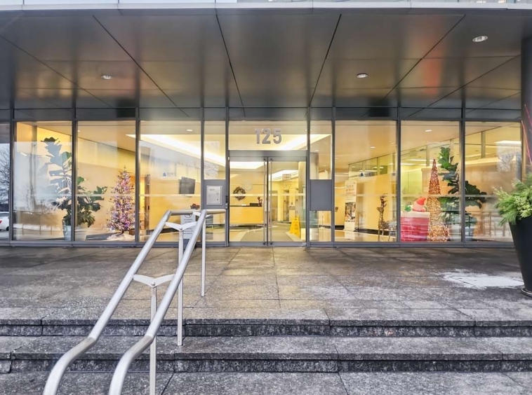 Regus (IWG) 125 Commerce Valley Drive W Markham