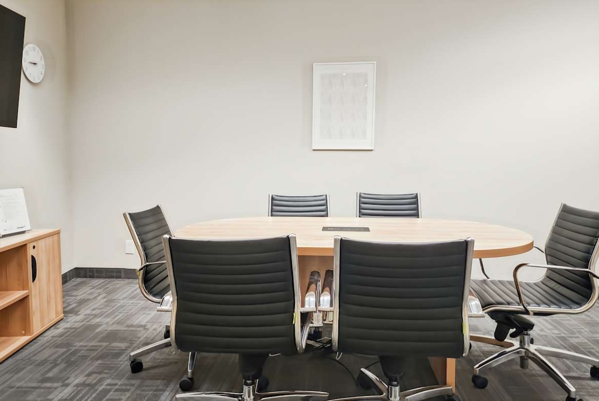 Regus (IWG) 125 Commerce Valley Drive W Markham