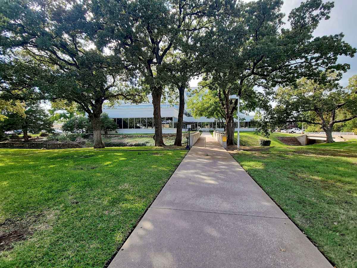 1301 S Bowen Rd Arlington HQ (IWG) 1301 S Bowen Rd Arlington