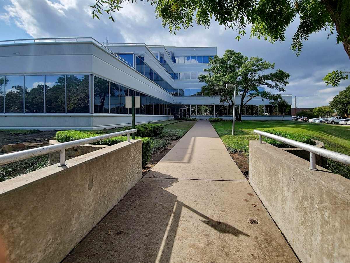 1301 S Bowen Rd Arlington HQ (IWG) 1301 S Bowen Rd Arlington