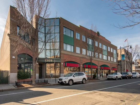Regus (IWG) 1309 Beacon Street Brookline