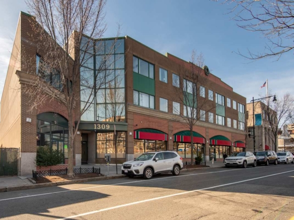 Regus (IWG) 1309 Beacon Street Brookline