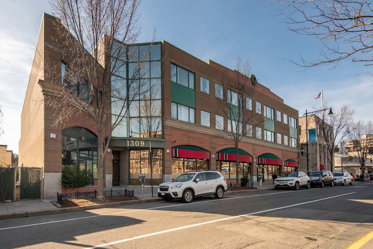 Regus (IWG) 1309 Beacon Street Brookline