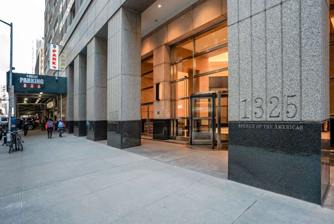 Regus 1325 Avenue of the Americas