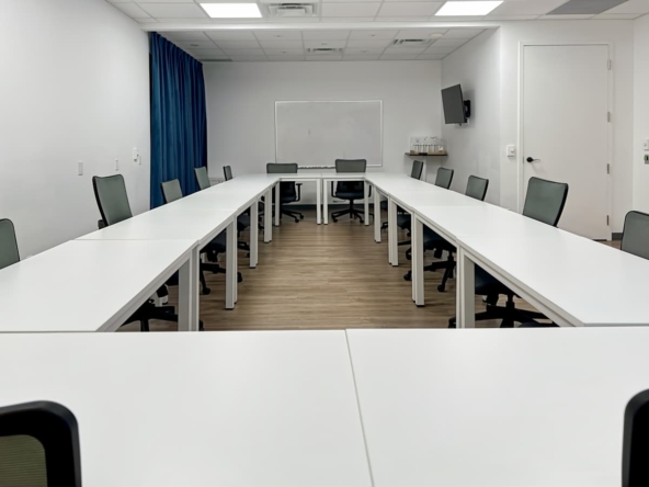 Regus (IWG) 15 Wellesley St W Toronto