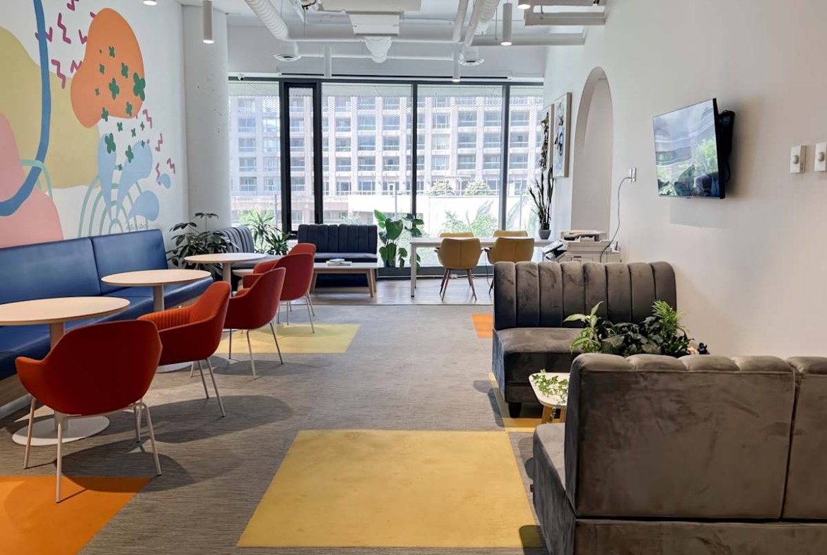 Regus (IWG) 15 Wellesley St W Toronto