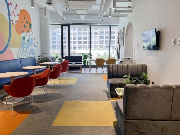 Regus (IWG) 15 Wellesley St W Toronto