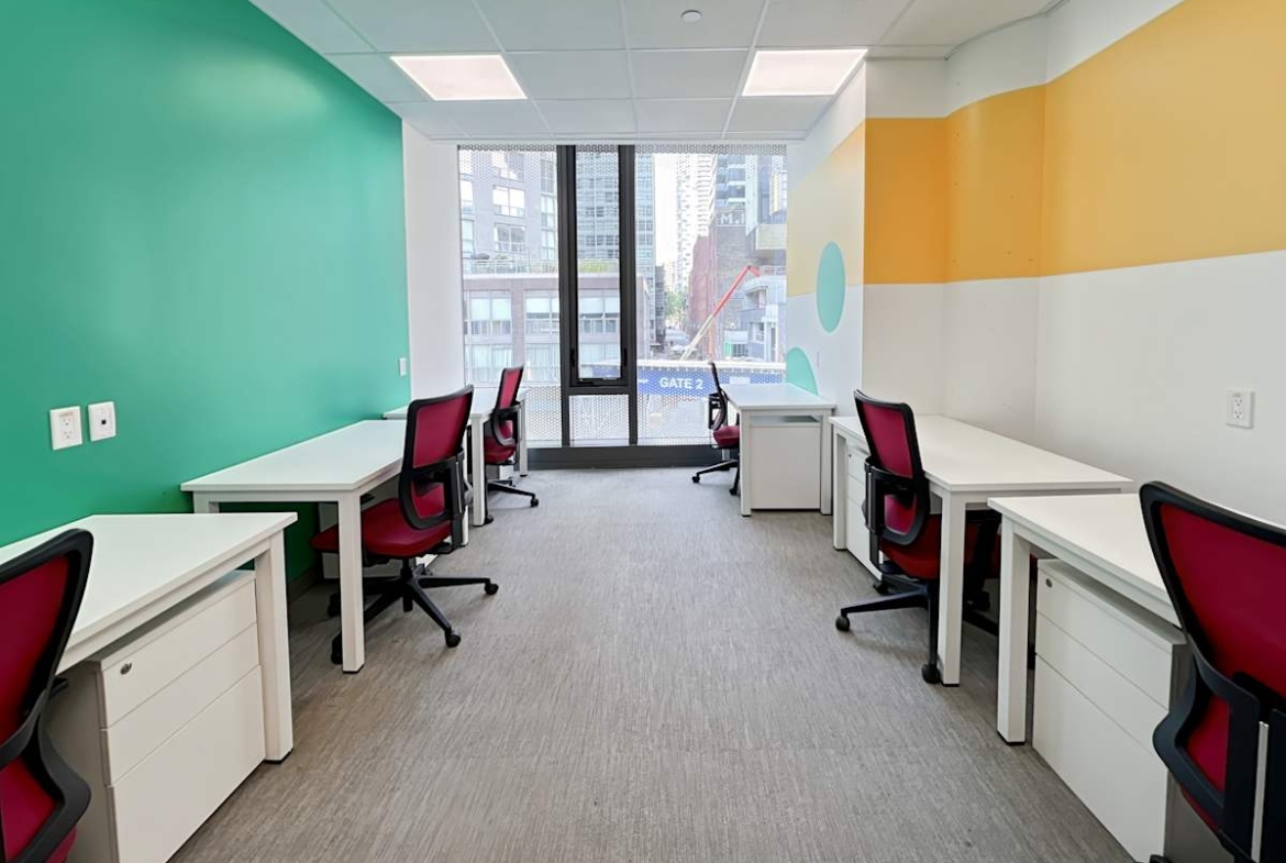 Regus (IWG) 15 Wellesley St W Toronto