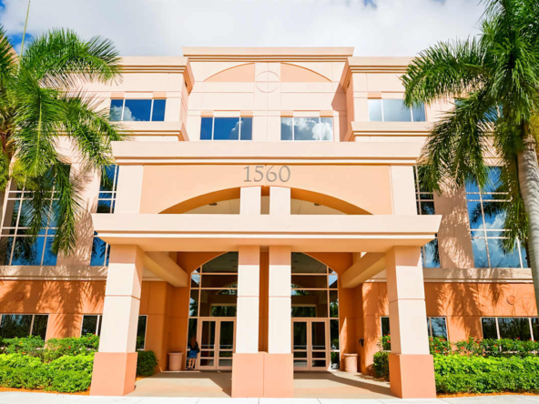 Regus (IWG) 1560 Sawgrass Corporate Park Sunrise