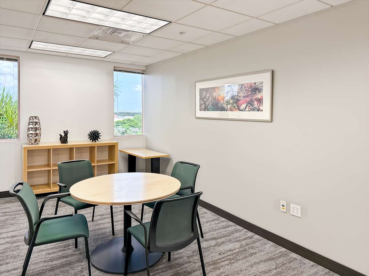 Regus (IWG) 1560 Sawgrass Corporate Park Sunrise