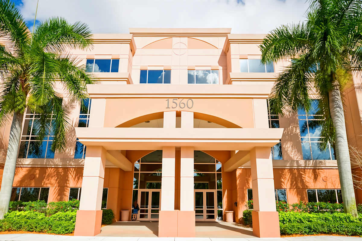 Regus (IWG) 1560 Sawgrass Corporate Park Sunrise
