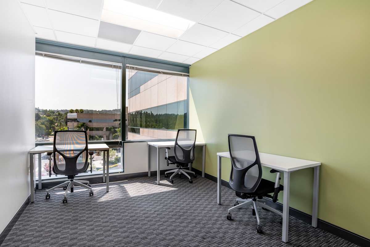 16501 Ventura Boulevard, Encino