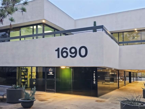 Regus (IWG) 1690 W Shaw Ave Fresno