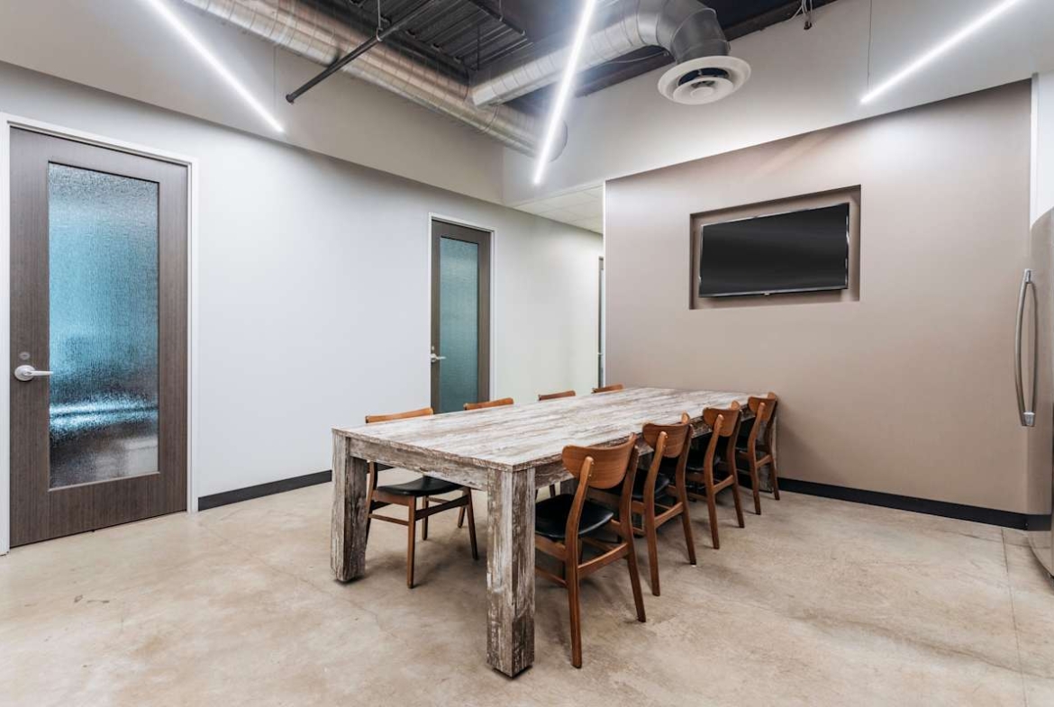 Regus (IWG) 1751 River Run Fort Worth