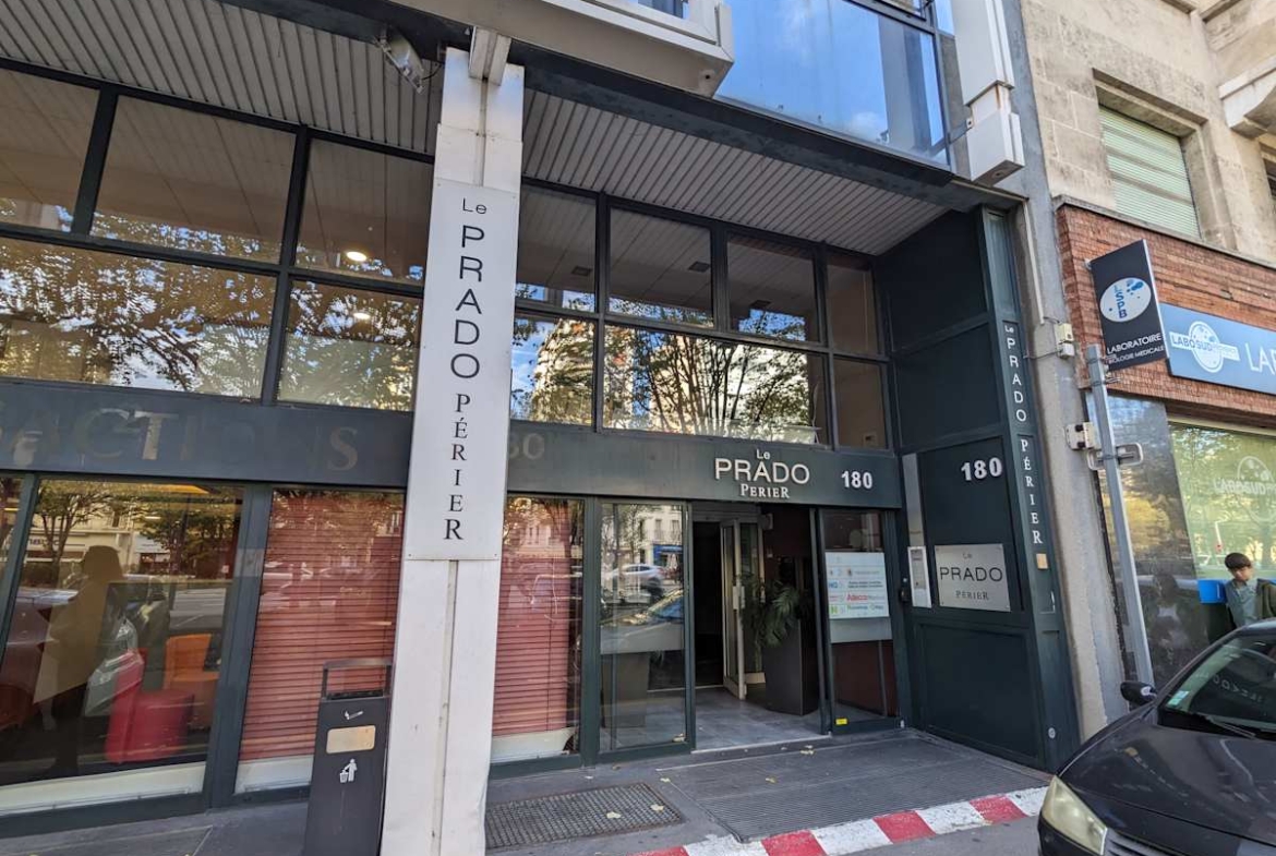 HQ (IWG) 180 Avenue du Prado Marseille