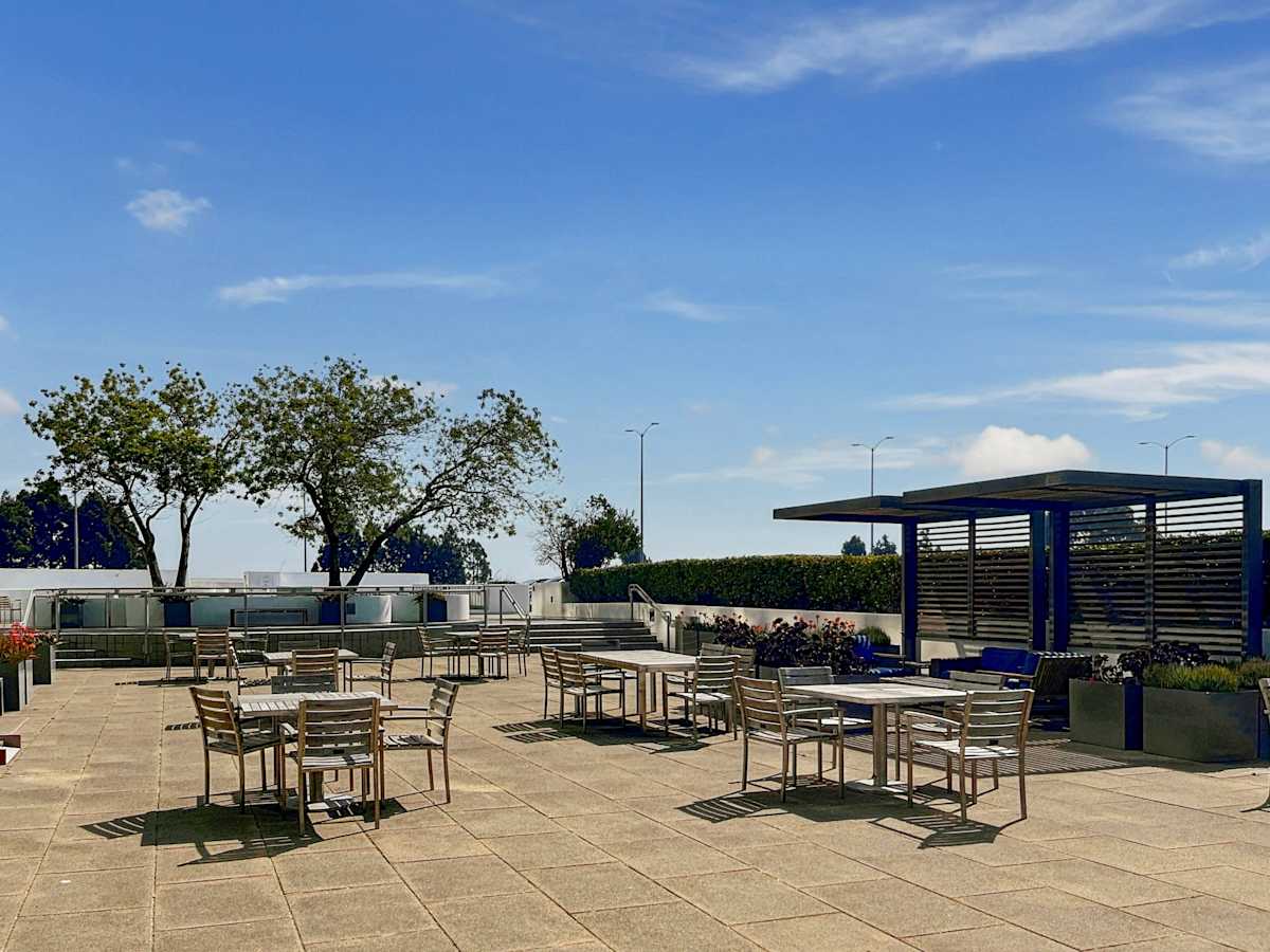 Spaces (IWG) 1900 Powell St Emeryville