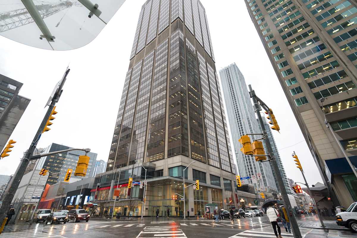 Regus (IWG) 2 Bloor Street West Toronto