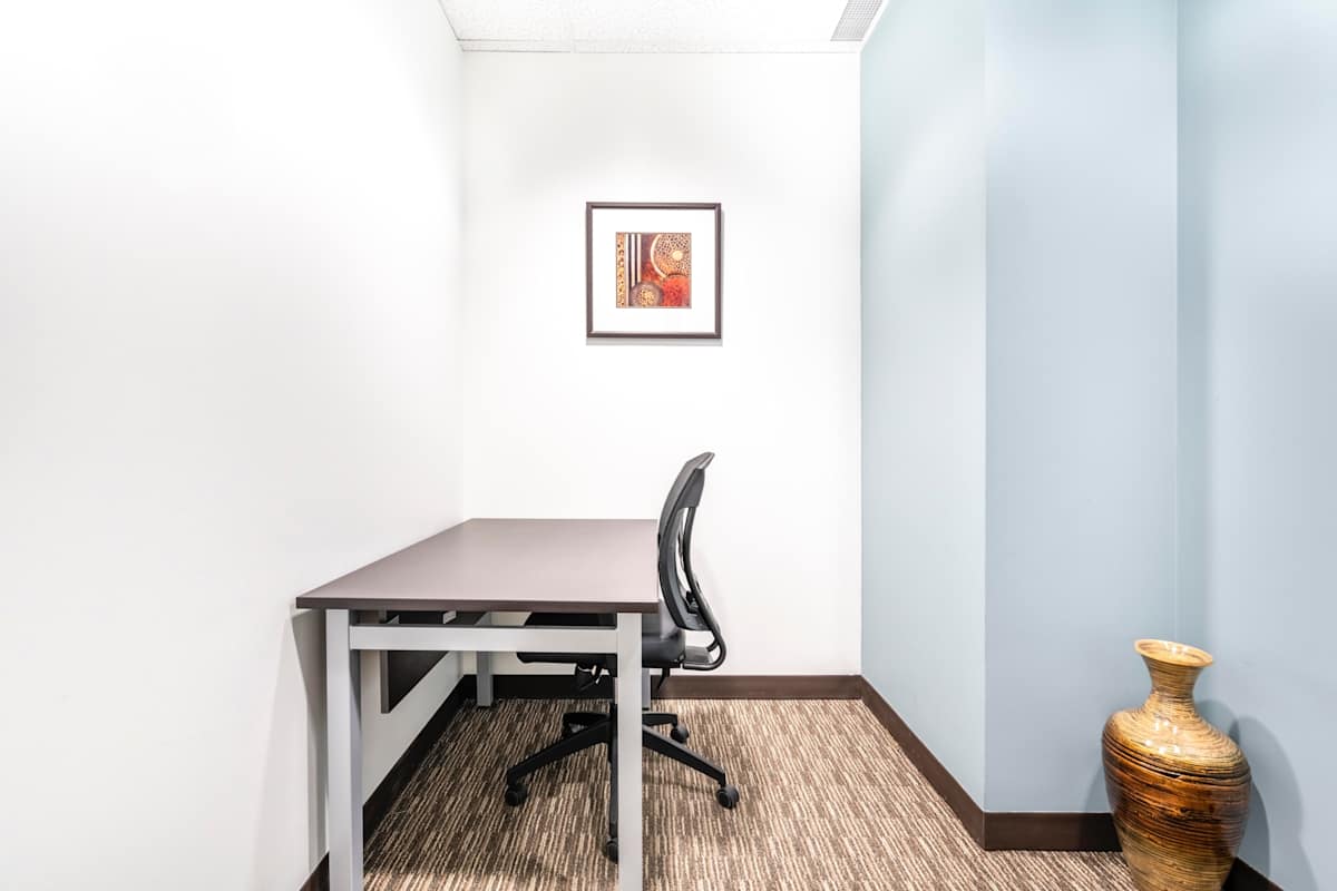 Regus (IWG) 2 Saint Clair Avenue West F18 Toronto