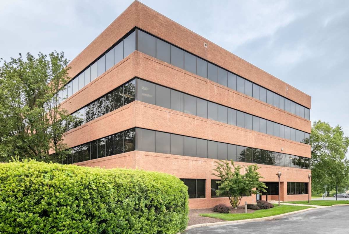 Regus (IWG) 200 Continental Drive Newark