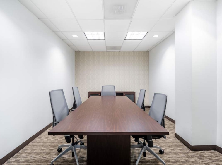 Regus (IWG) 200 Continental Drive Newark