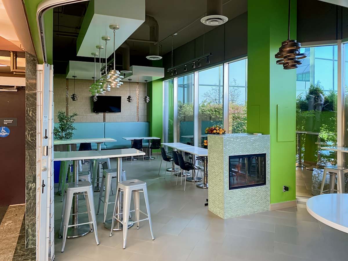 200 Rue Montcalm Gatineau HQ (IWG) 200 Rue Montcalm Gatineau