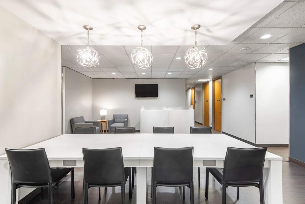 Regus (IWG) 2000 Town Center Southfield