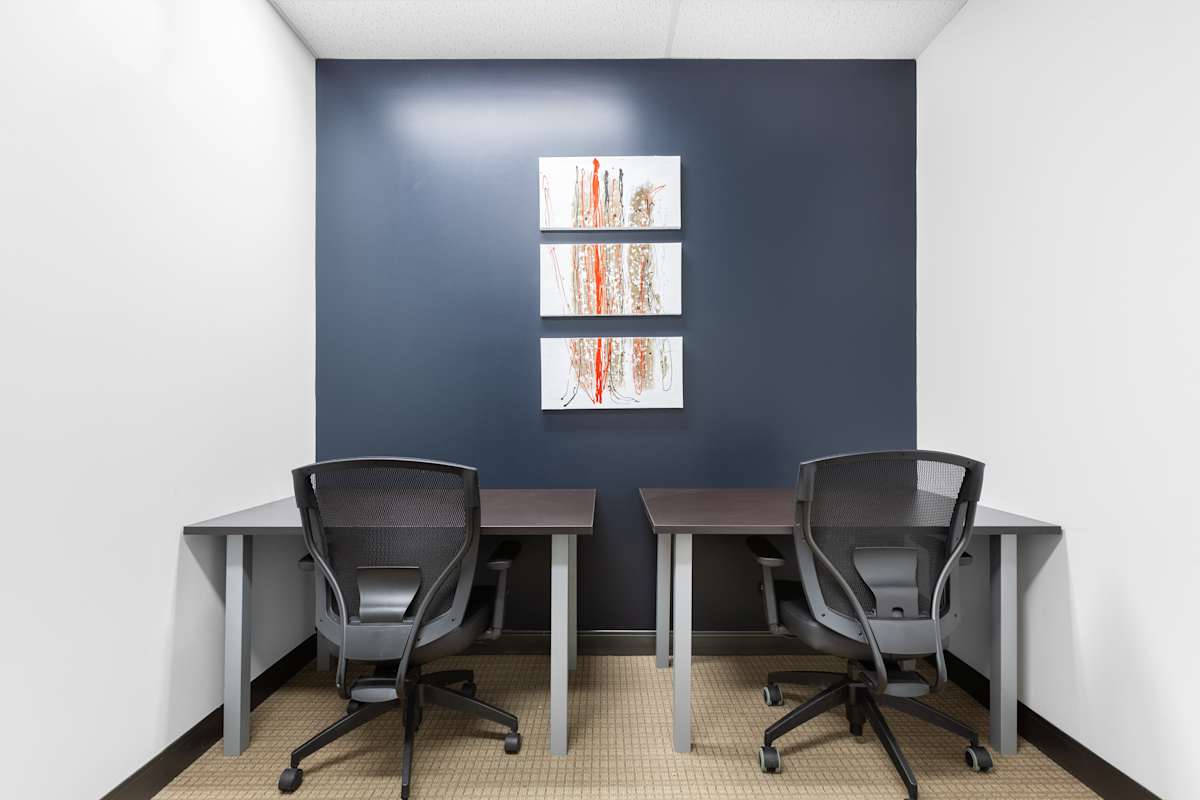 Regus (IWG) 2001 Boulevard Robert Bourassa Montreal