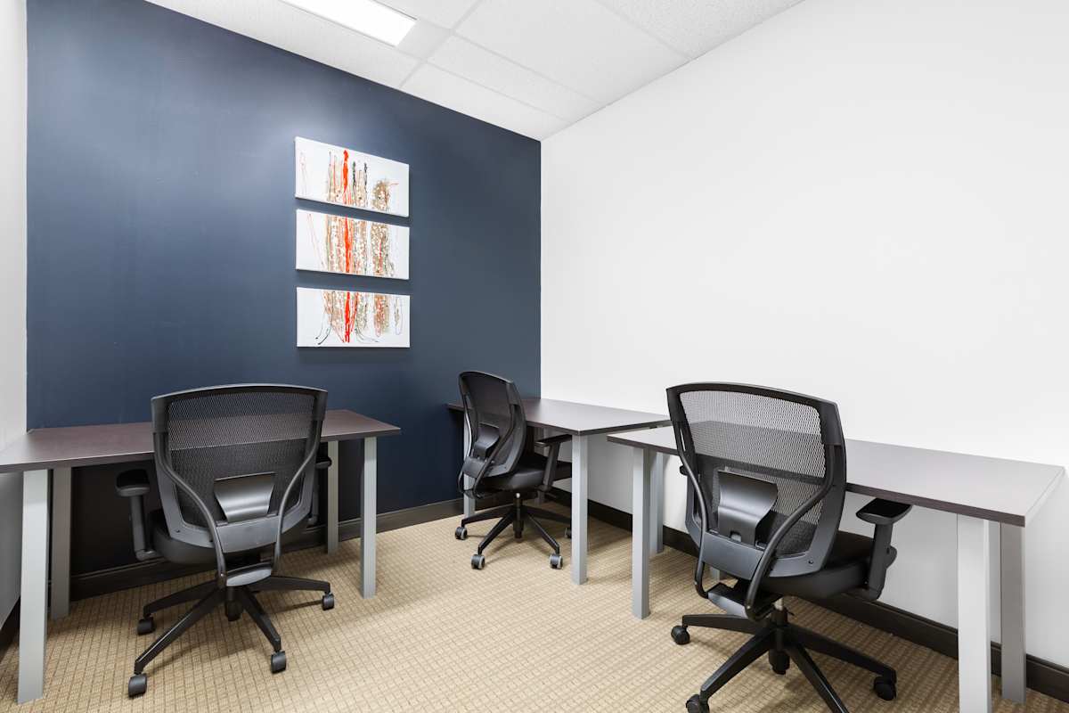 Regus (IWG) 2001 Boulevard Robert Bourassa Montreal