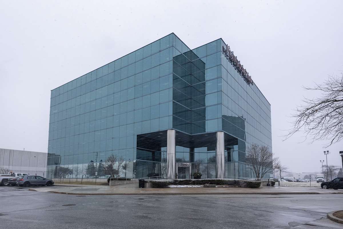 Regus (IWG) 2010 Winston Park Drive Oakville