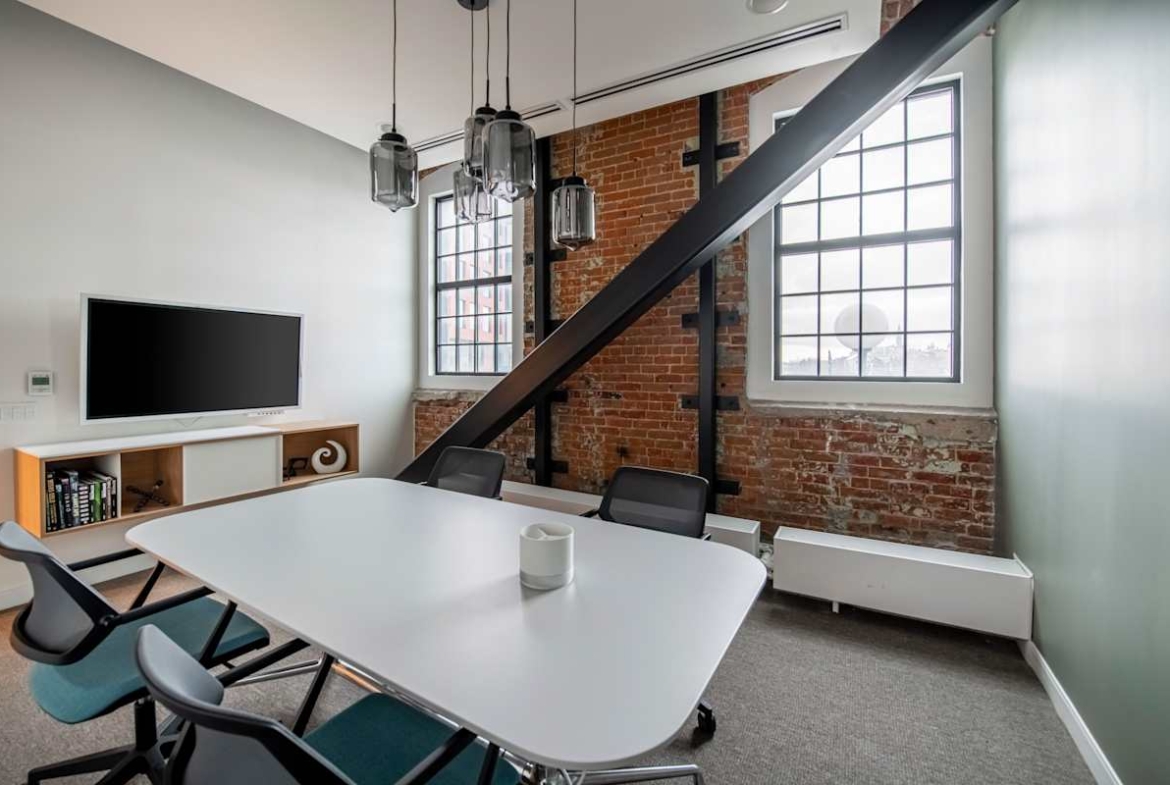Spaces (IWG) 208 Booth Street Ottawa