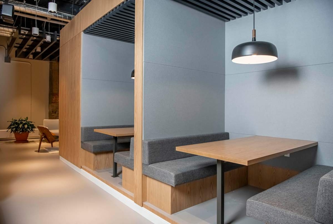 Spaces (IWG) 208 Booth Street Ottawa